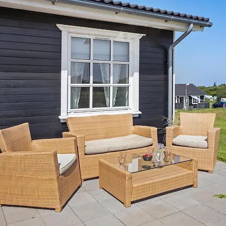 3 Bedroom Beautiful Home In Bagenkop *